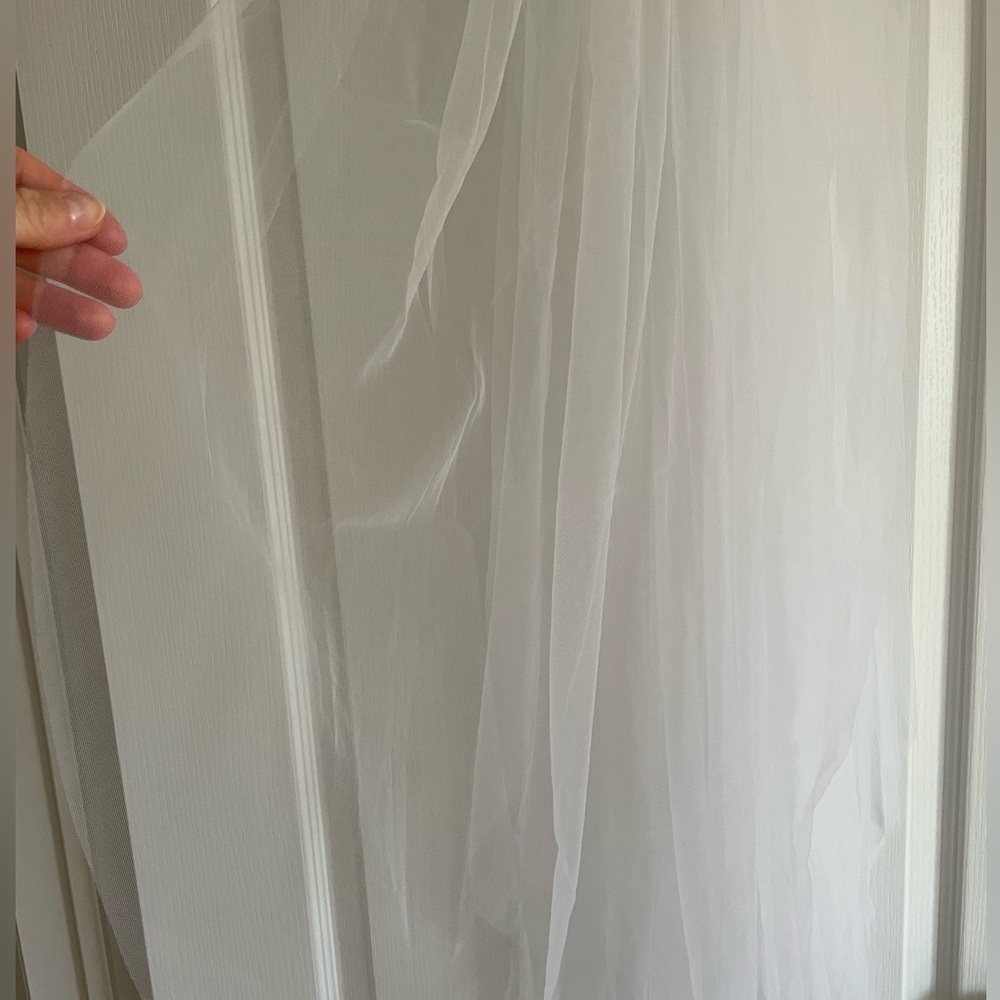 White Fingertip Wedding Veil with Blusher - Picture 6 of 10